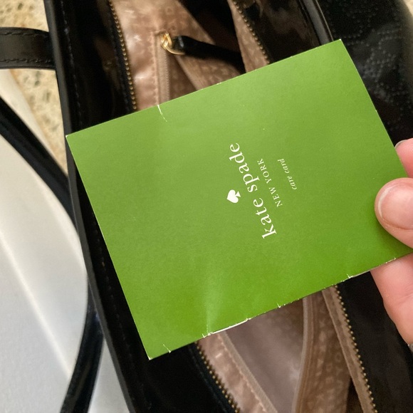 KATE SPADE Harmony Metro Perforated Heart Black Patent Leather Tote Shoulder Bag - Picture 4 of 4